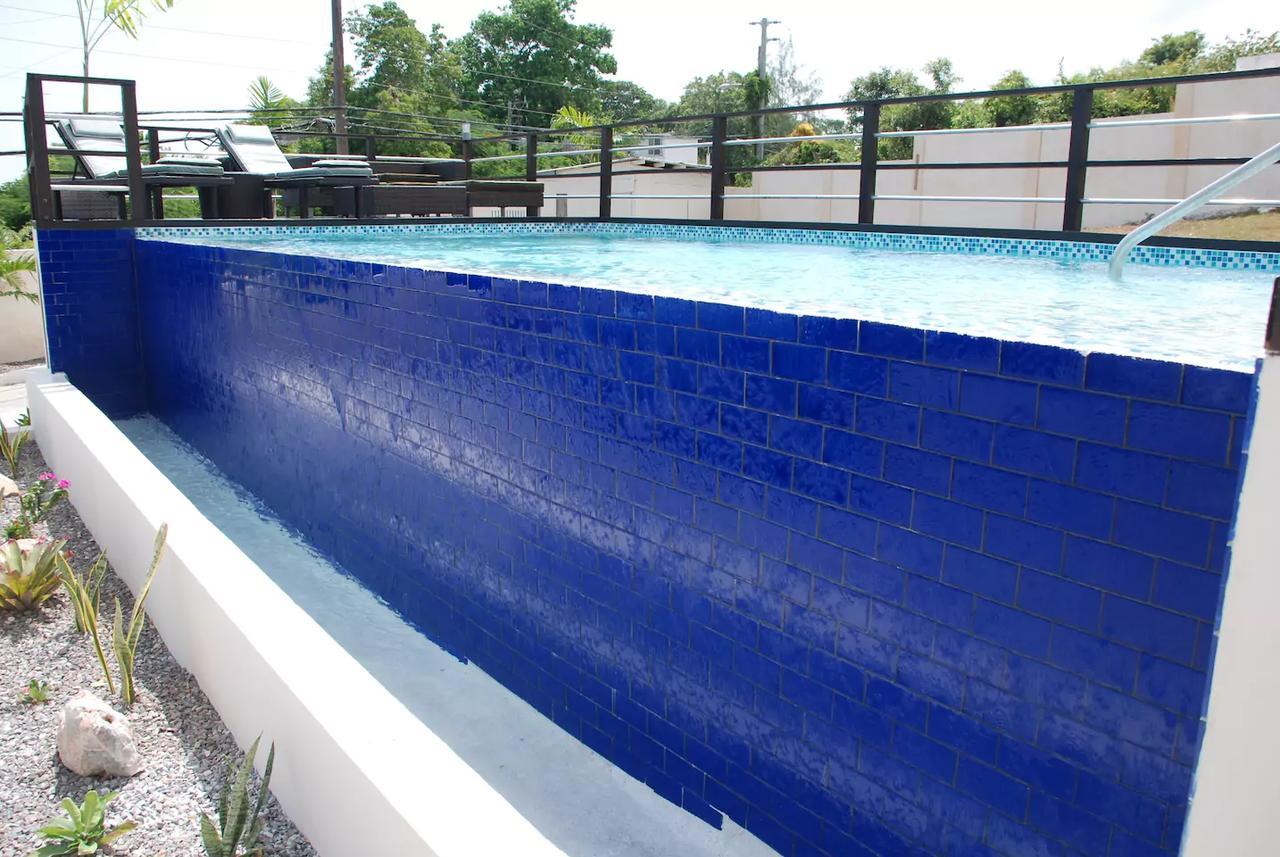 Family Complex Beside Beach W/Pool Montego Bay #1 Exterior photo